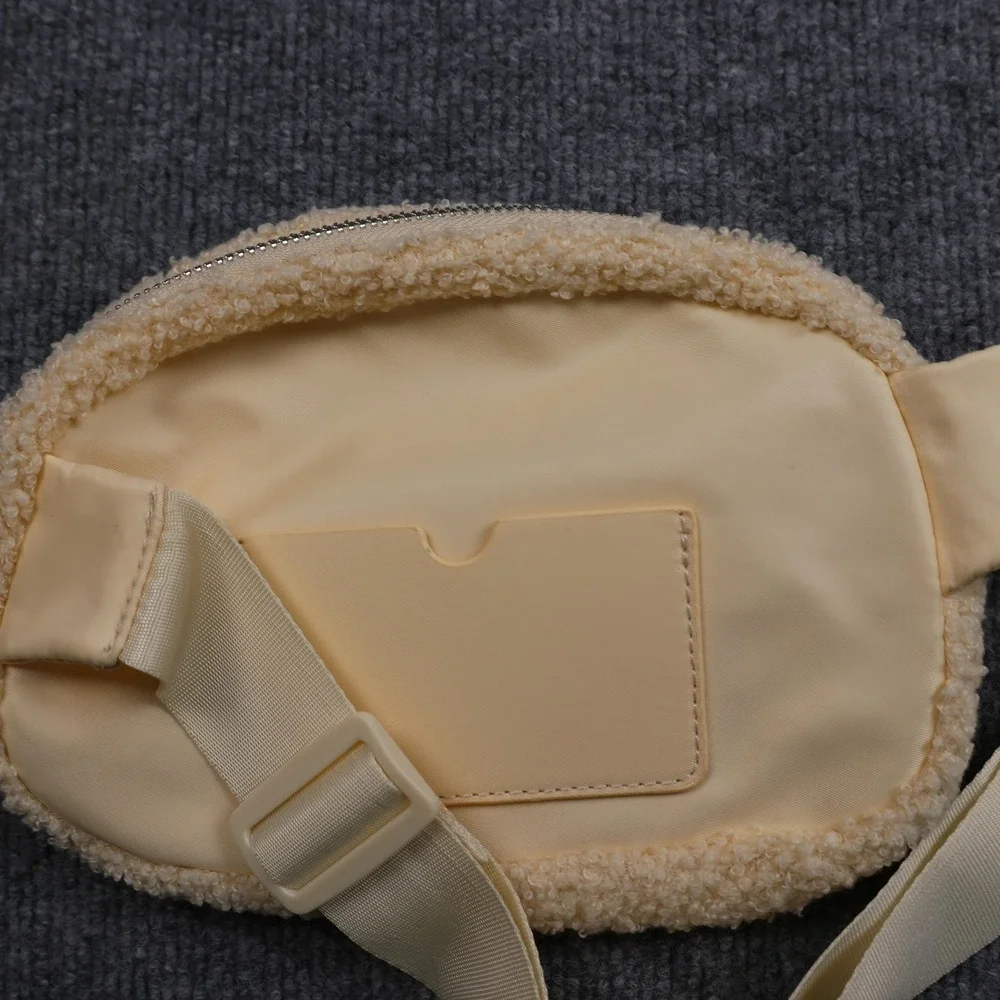 Steve Madden Belt Bag Womens One Size Cream Sherpa Fanny Pack Adjustable SMP3289